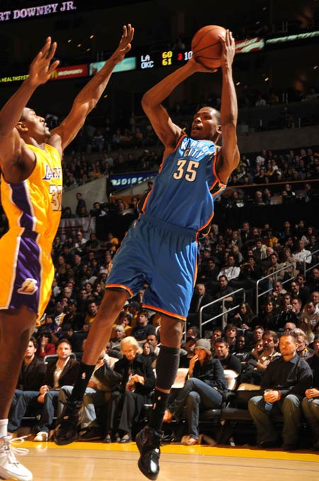 “信仰力量”打開趙賢佑的英雄時刻.